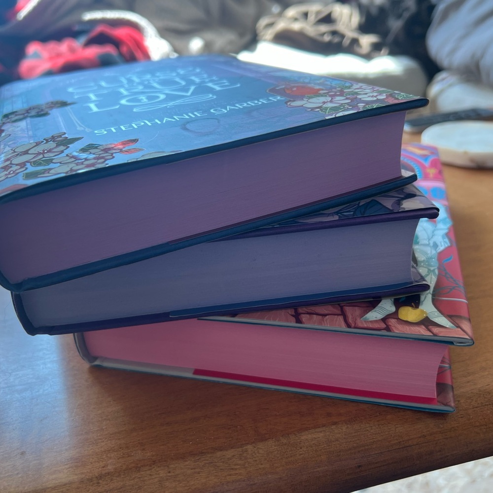 Fairyloot Editions of Once Upon a Broken Heart - Picture 3 of 10
